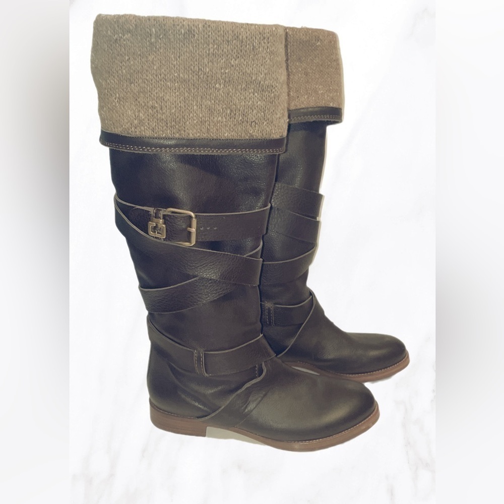 Authentic Chloe stylish brown leather stack heel buckled detail riding boots 8 - Picture 3 of 5